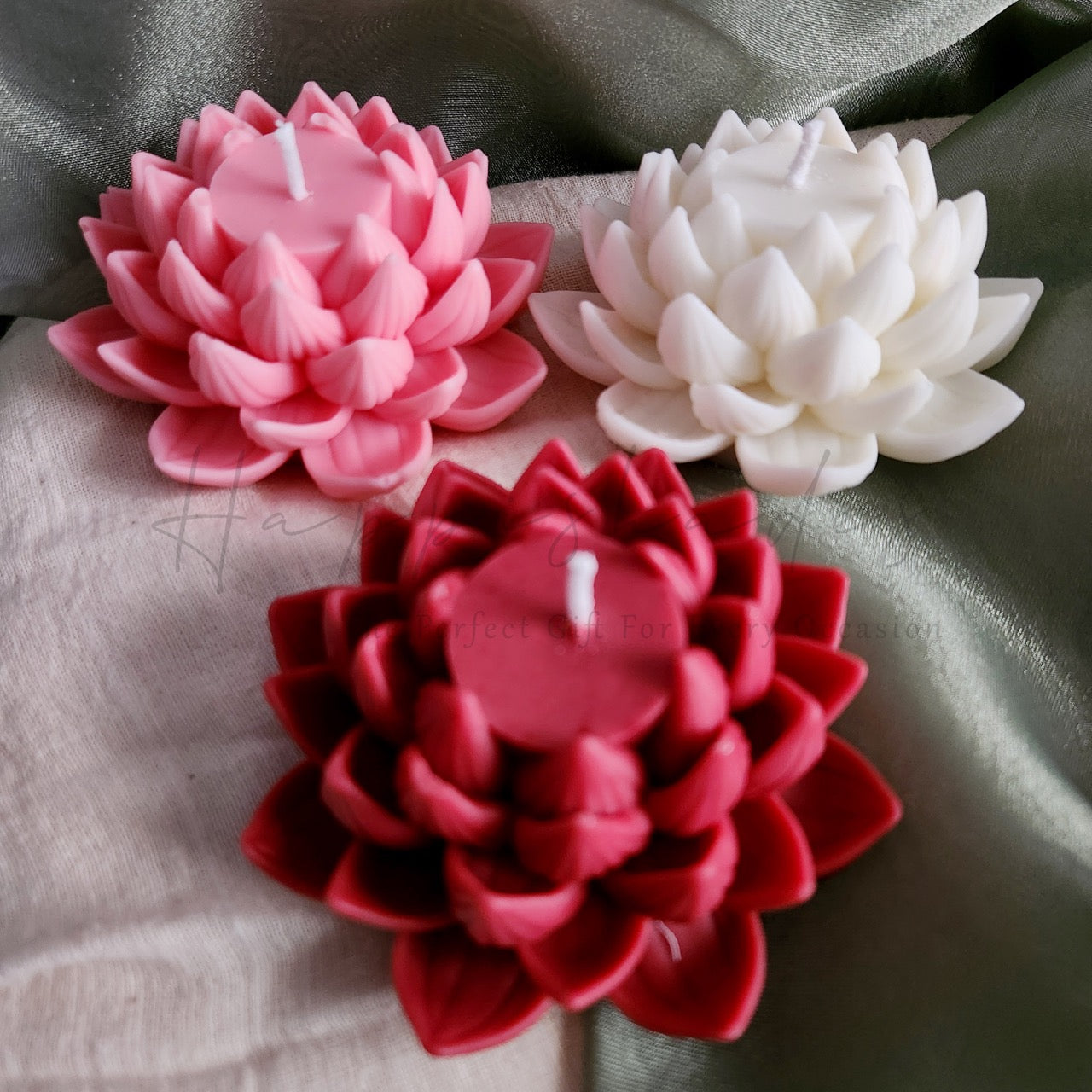 Happishades Decorative Lotus Flower Soy Wax Candle, Floral Scented - Red Colour, for Home Decor and Special Occasions | Ganesh Chaturthi, Navratri, Diwali Festival Celebration & Gifting