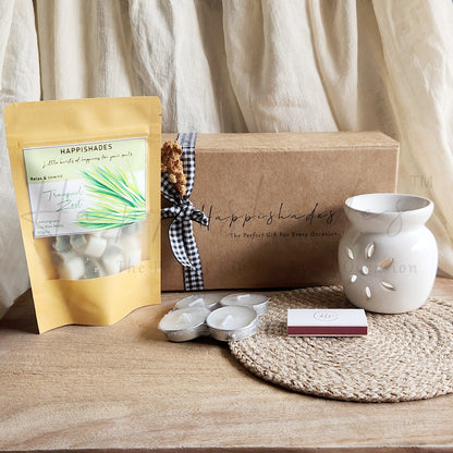Happishades Aroma Diffuser Gift Set - Ceramic Diffuser, Scented Wax melts and 4 Tea light Candles in a Gift Hamper Box
