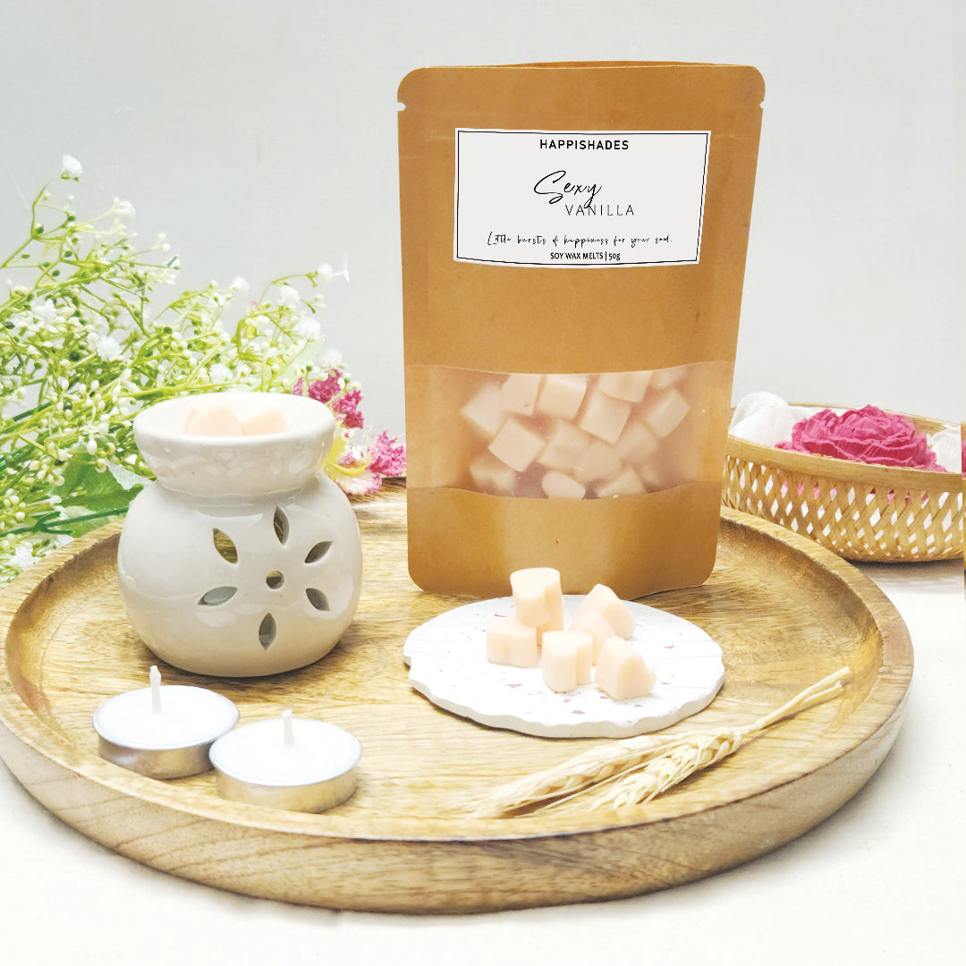 Wax Melts Set - Diffuser, Sexy Vanilla Scented Wax Warmer and 4 Tea light Candles (Vanilla)